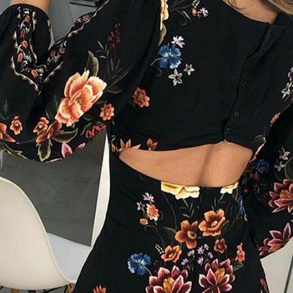 Women's Mini Dress - Open Back - Picture 3 of 8